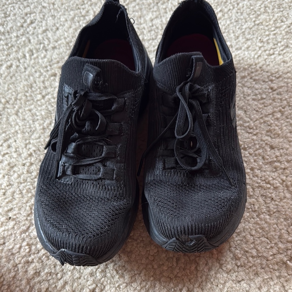 Work Shoes - Picture 2 of 9